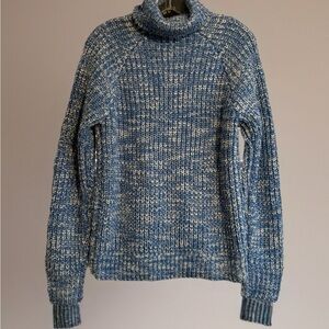 Piombo Light Blue and White Knitwear